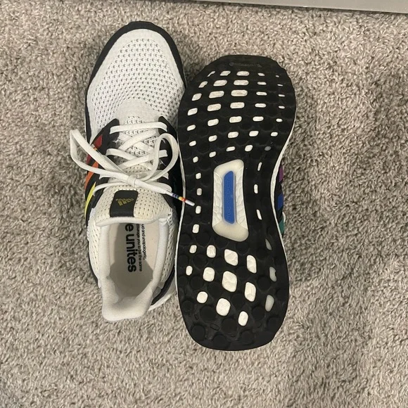 SOLD❗️Adidas’ love unites ultra boosts (2020) 🏳️‍🌈 - Picture 7 of 8
